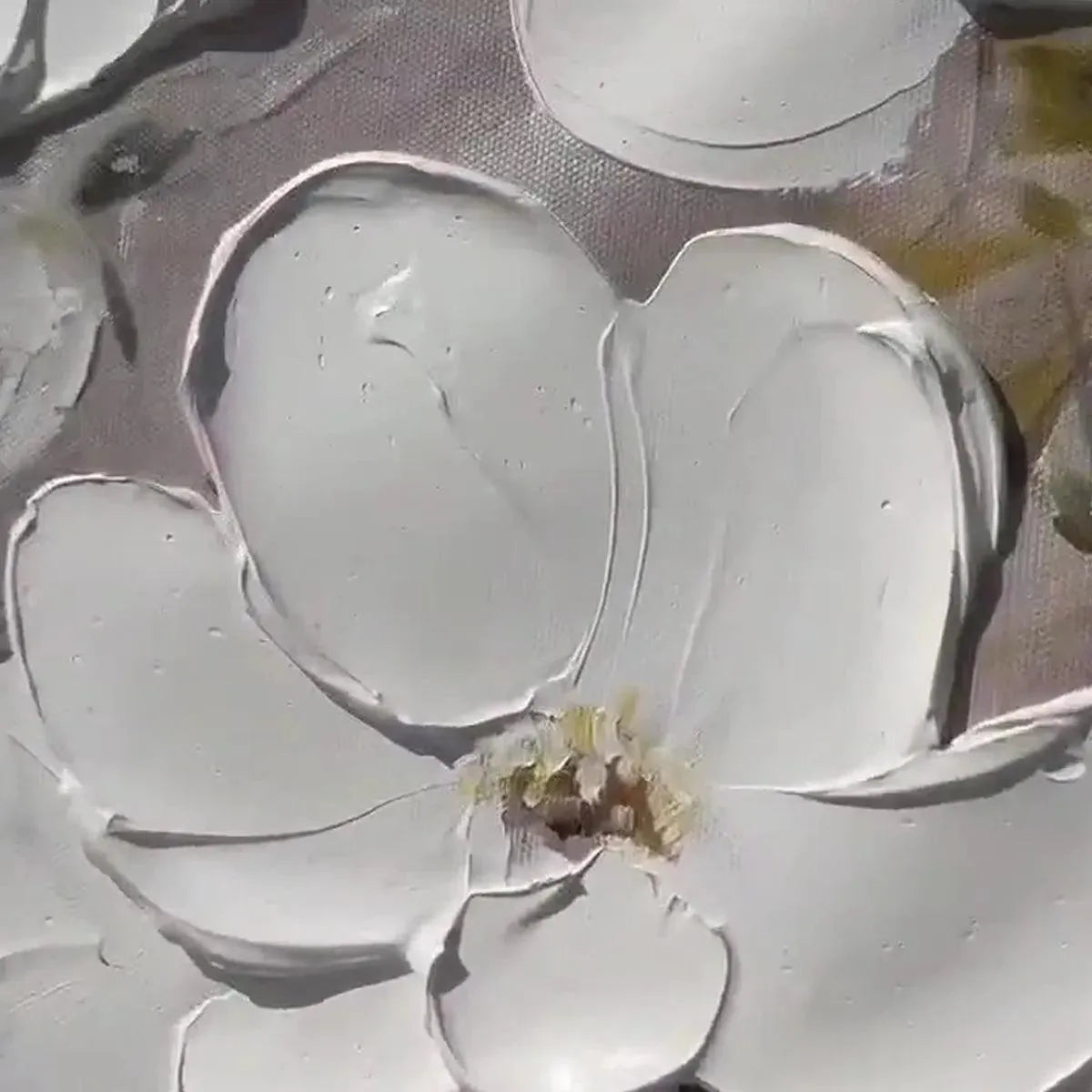 Impasto texture of the white floral blossoms on the canvas art.